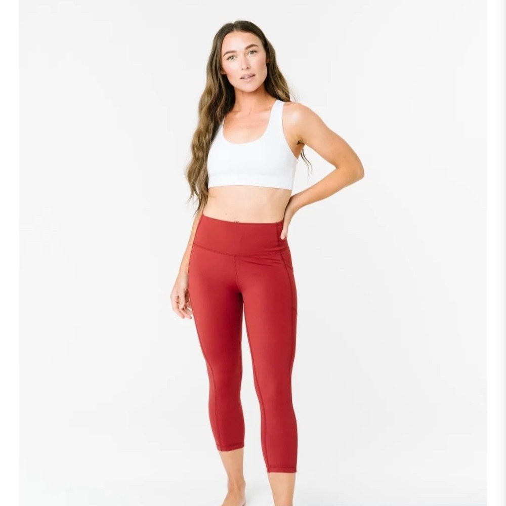 Zyia Red Pocket Brilliant Hi Rise Capri 20 inch